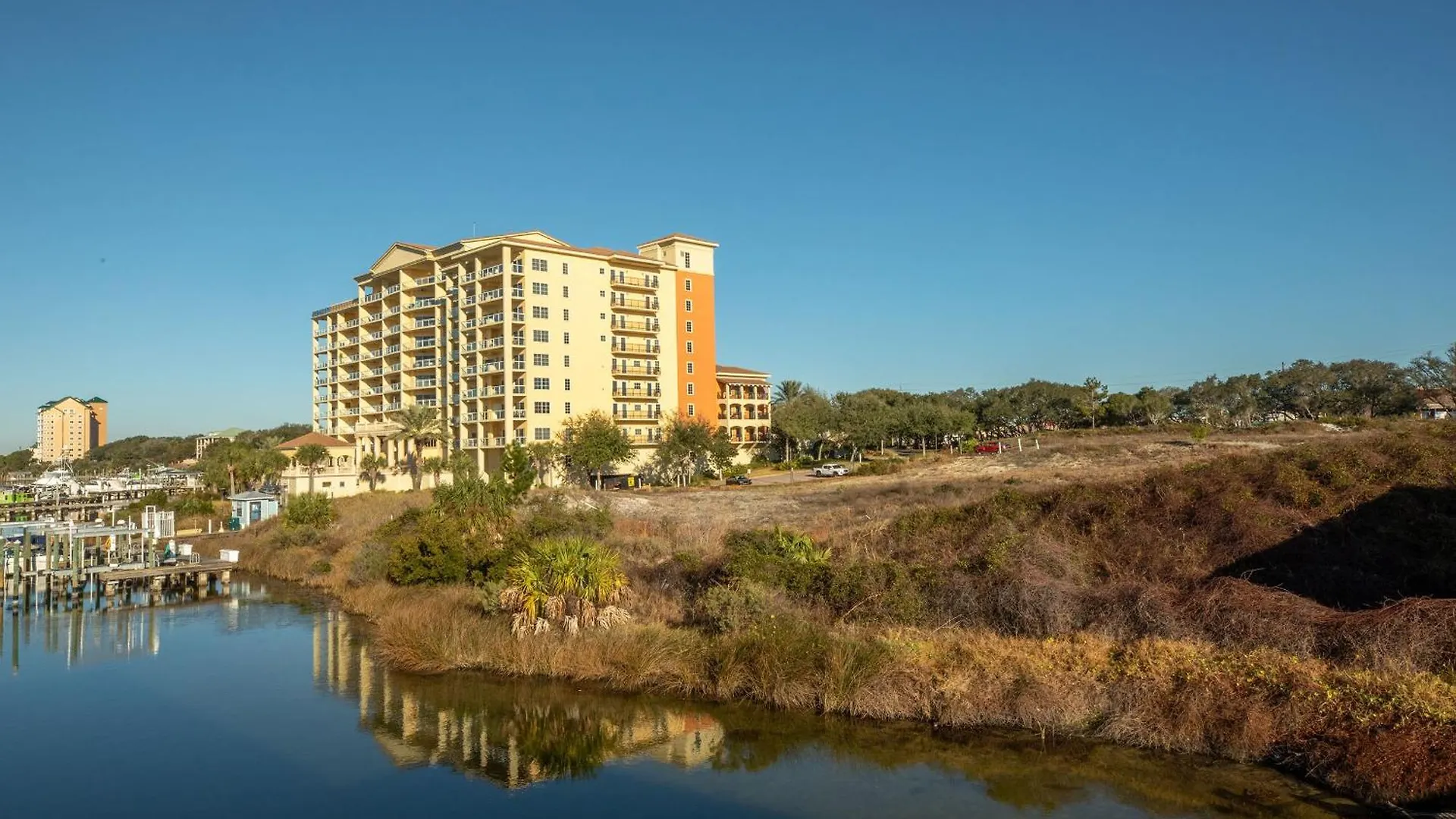 Apartment Sandpiper Cove 4216- By Holiday Isle Properties Destin