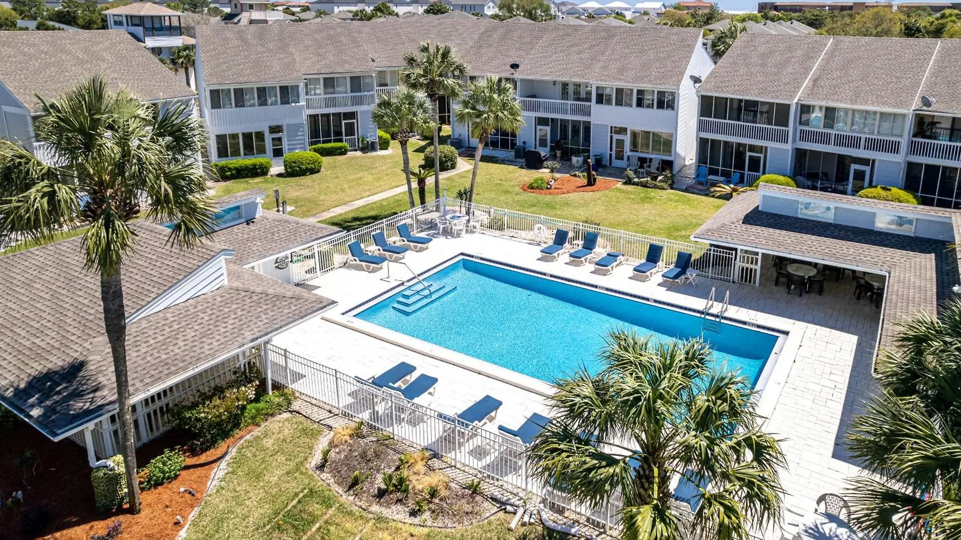 Sandpiper Cove 4216- By Holiday Isle Properties Destin